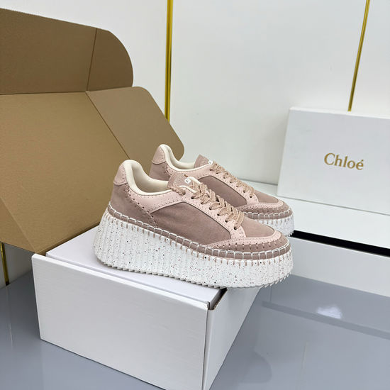 Loewe Casual Leather Sneakers with Lightweight Comfortable Sole