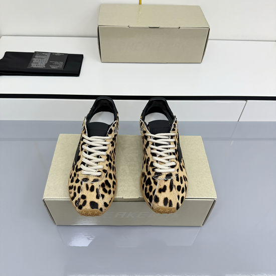 Golden Goose Vintage Style Distressed Comfortable Elevated Casual Shoes
