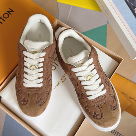 Louis Vuitton LV Grained Leather Thick Sole Casual Sneakers