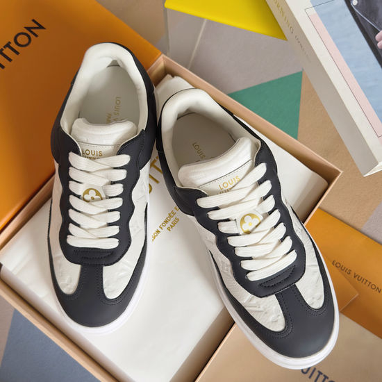 Louis Vuitton LV Grained Leather Thick Sole Casual Sneakers