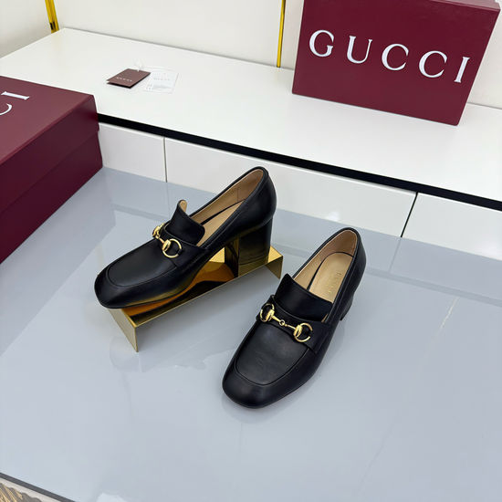 Gucci Rhinestone Decor Patent Leather Classic Loafers