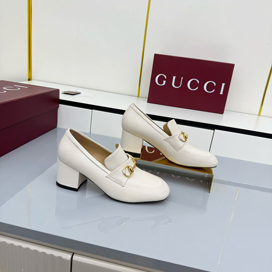 Gucci Rhinestone Decor Patent Leather Classic Loafers