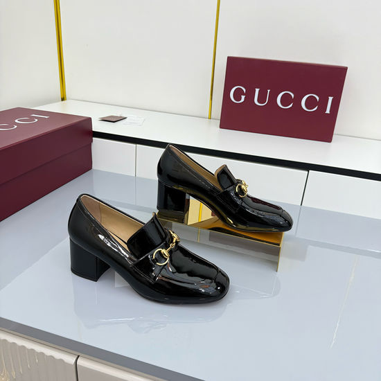 Gucci Rhinestone Decor Patent Leather Classic Loafers