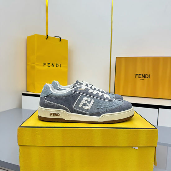 Fendi Vintage Stitching Design Casual Skateboarding Sneakers