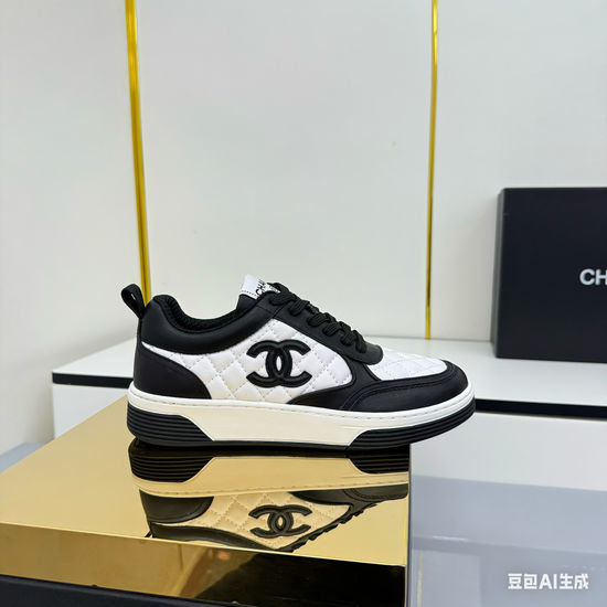 Chanel Premium Two-tone Casual Sports Sneakers Comfortable Versatile Shoes