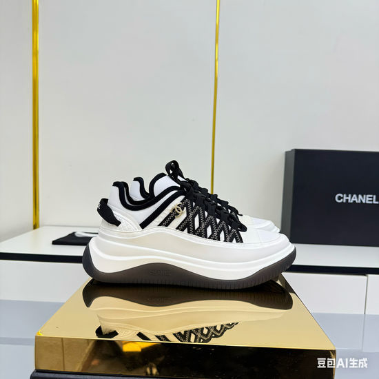 Chanel Premium Platform Casual Sports Sneakers Comfortable Versatile Shoes
