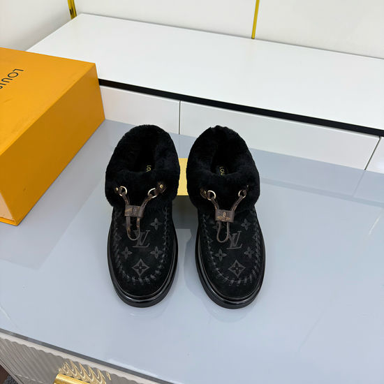 Louis Vuitton LV Fuzzy Lined Thick Sole Warm Winter Boots