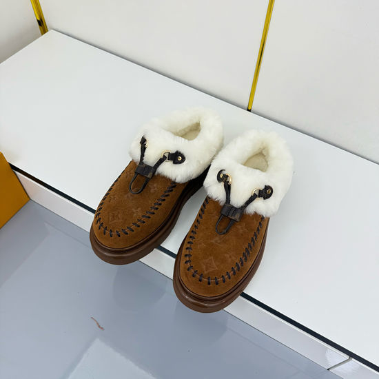 Louis Vuitton LV Fuzzy Lined Thick Sole Warm Winter Boots