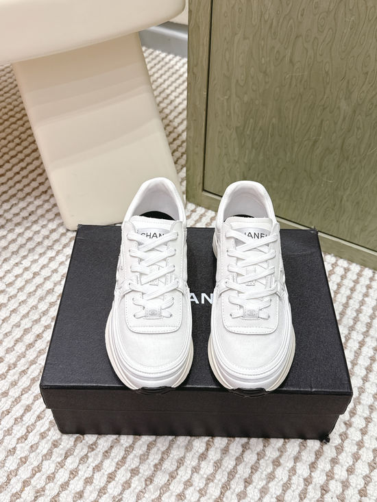 Chanel Classic Logo Leather Comfortable Platform Sneakers