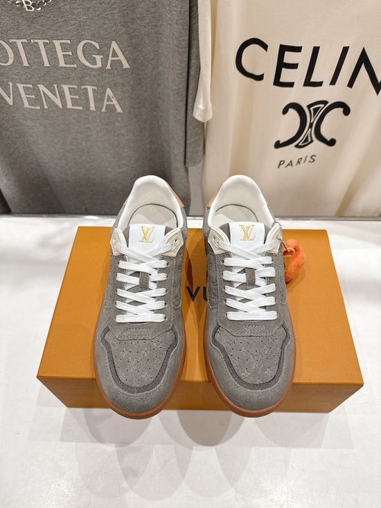 Louis Vuitton Thick Sole Casual Sneakers with Textured Non-Slip Sole