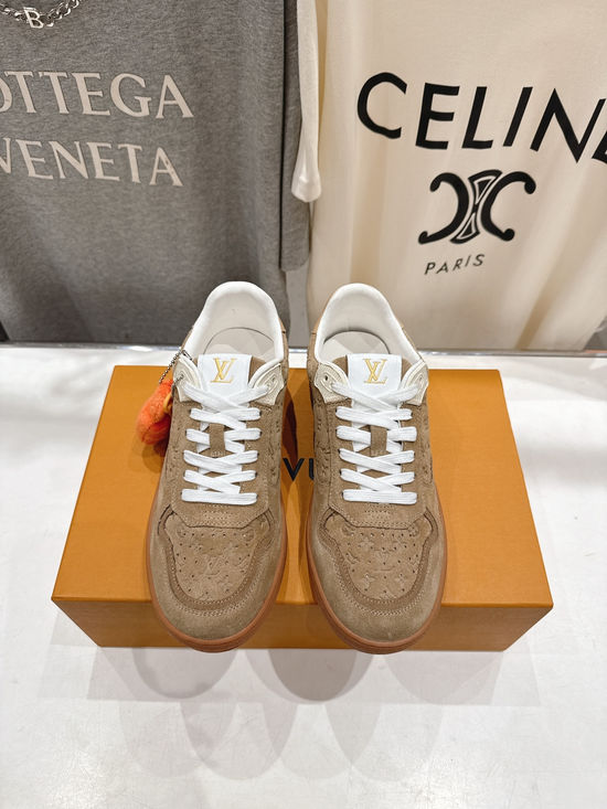 Louis Vuitton Thick Sole Casual Sneakers with Textured Non-Slip Sole