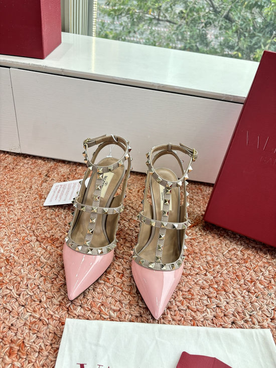 Valentino Classic Rivet Flats Patent Leather Comfortable Elevating Footwear