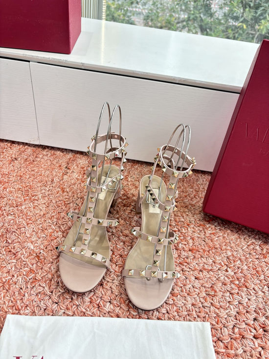 Valentino Classic Rivet Comfortable Elevating Casual Daily Shoes