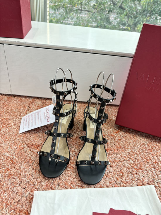 Valentino Classic Rivet Comfortable Elevating Casual Daily Shoes