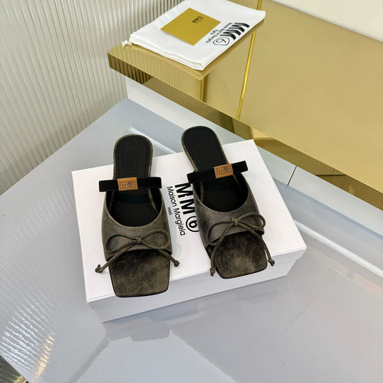 Maison Margiela MM6 Bow Decor Square Toe Leather Comfortable Mule Slippers