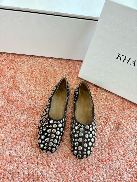 Khaite Vintage Style Leather Ballet Flats with Premium Finish