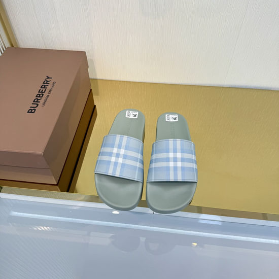 Burberry Designer Logo 3D Print Slip-on Shoes