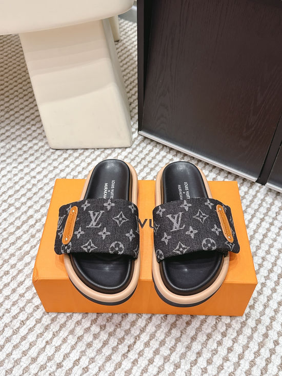 Louis Vuitton Printed Canvas Casual Lightweight Slide Sandals