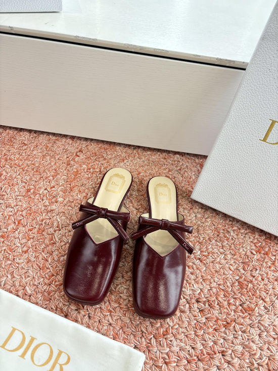Christian Dior Cowhide Bow Decor Flat Slippers Leather Sole