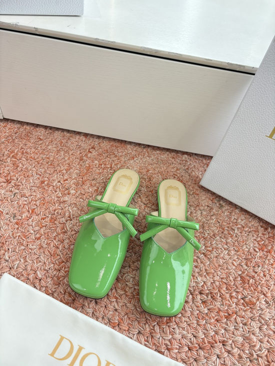 Christian Dior Cowhide Bow Decor Flat Slippers Leather Sole