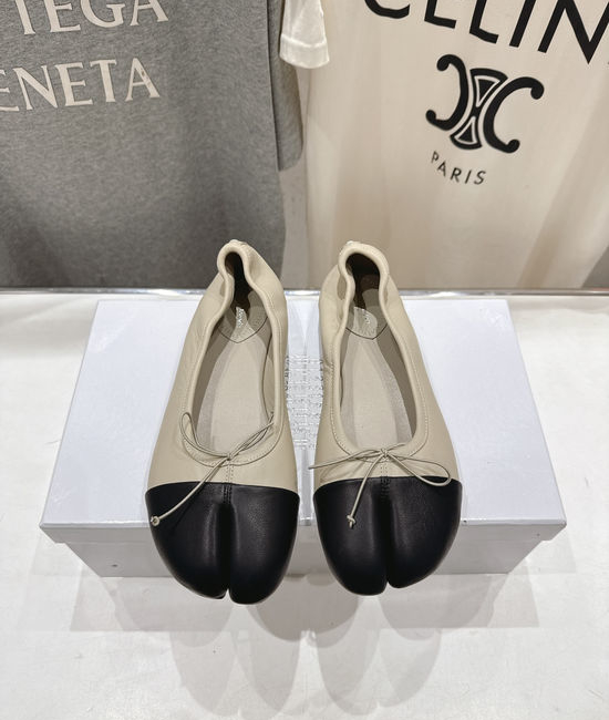 Maison Margiela MM6 Sheepskin Split Toe Loafers Comfortable Slip On Casual Ballet Flats