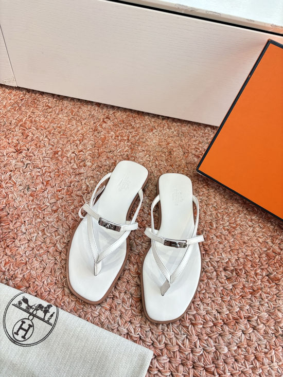 Hermes Genuine Leather Thong Sandals with Cloud-like Comfort