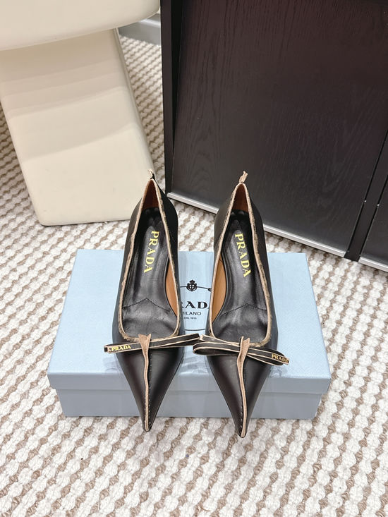 Prada Vintage Pointed Toe Bow Decor Low Heel Leather Shoes