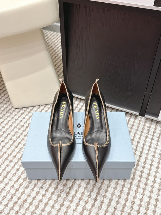 Prada Vintage Pointed-toe High-heeled Pumps with Bow Accent