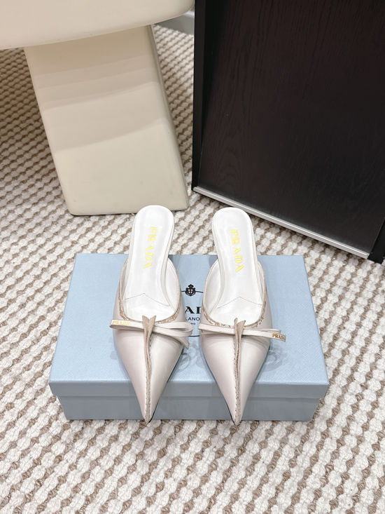 Prada Vintage Pointed Toe Bow Decor Low Heel Leather Mules