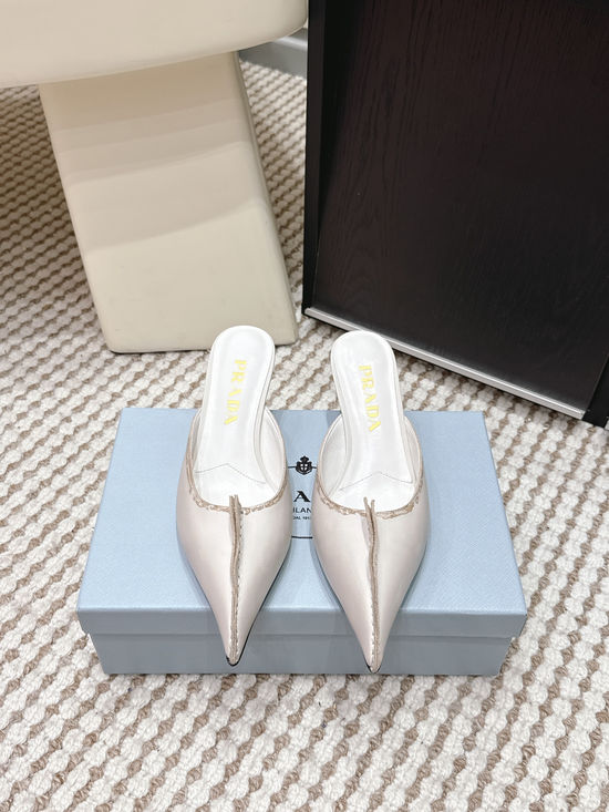 Prada Vintage Pointed Toe Bow Decor Low Heel Leather Mules