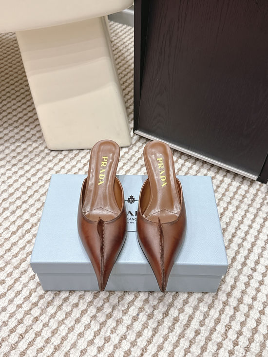 Prada Vintage Pointed Toe Bow Decor Low Heel Leather Mules