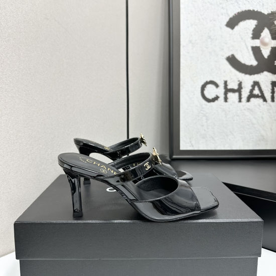 Chanel Glossy Patent Leather Upper Sandals Non-slip Versatile Footwear