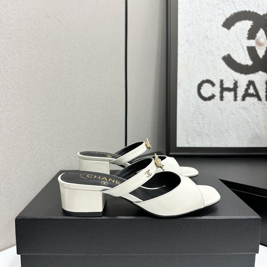 Chanel Glossy Patent Leather Upper Sandals Non-slip Versatile Footwear