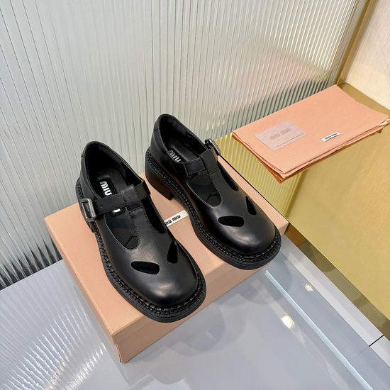 Miu Miu Embossed Leather Loafers Comfortable Casual Daily Wear
