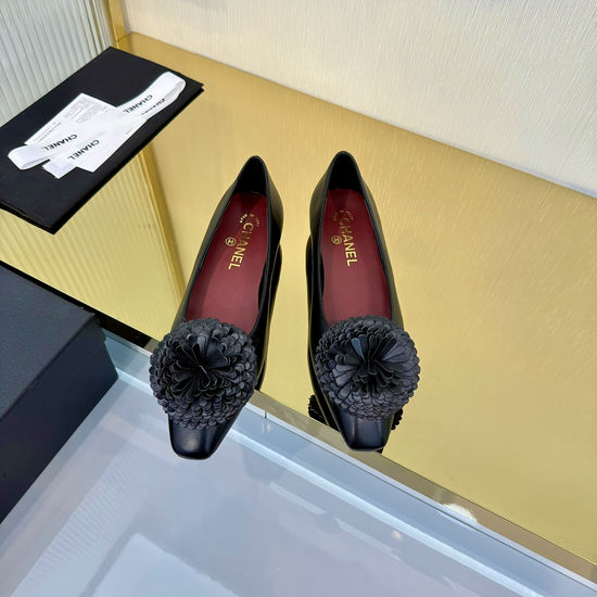 Chanel Two-tone Floral Block Heel Pumps with Leather Sole