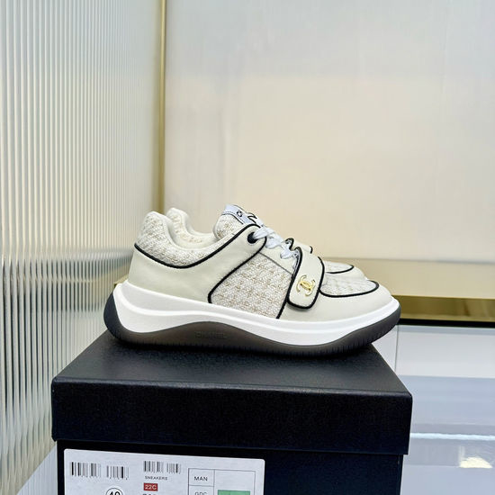 Chanel Classic Two-tone Casual Sneakers Soft Leather Upper Breathable Lining