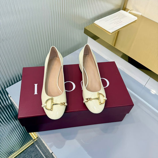 Gucci Patent Leather Ballet Flats With Gold Accent