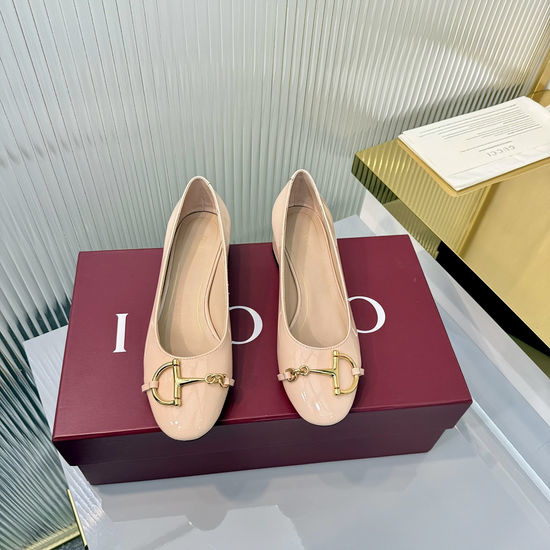 Gucci Patent Leather Ballet Flats With Gold Accent