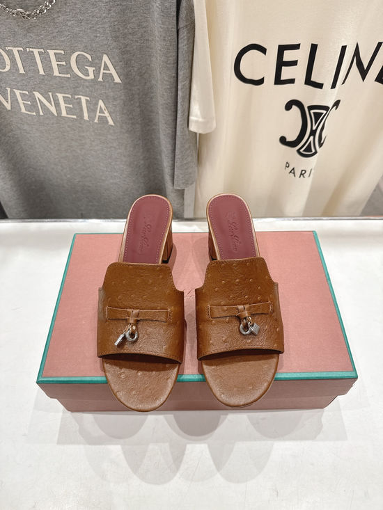 Loro Piana Elegant Leather Heeled Slippers Soft Comfortable Sole