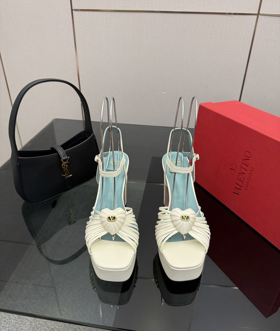 Valentino Classic Fashionable Sandals Comfortable Height Boosting