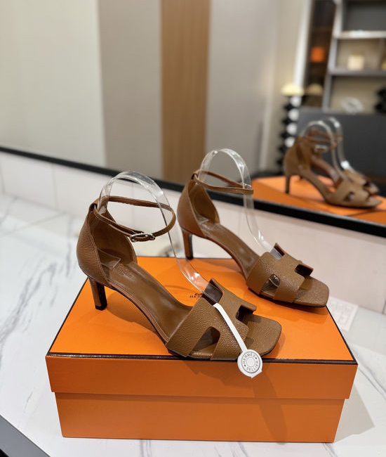 Hermes Elegant Palm Grain Leather Mid Heel Dress Shoes