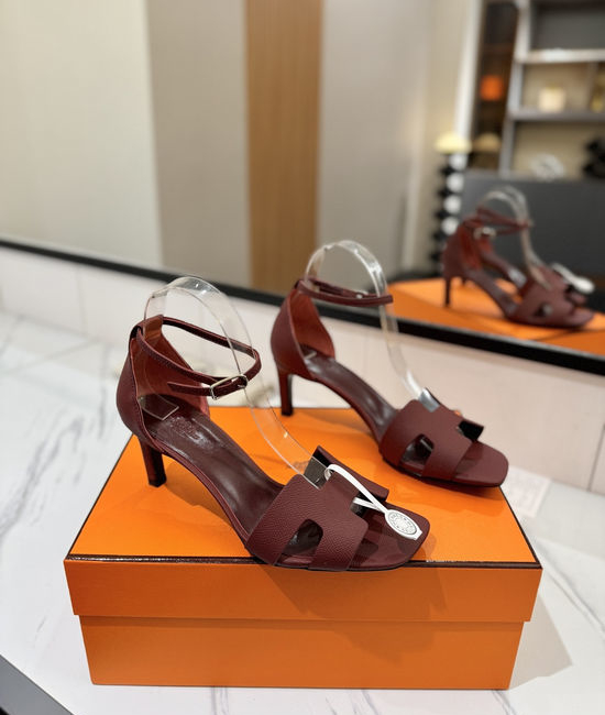 Hermes Elegant Palm Grain Leather Mid Heel Dress Shoes