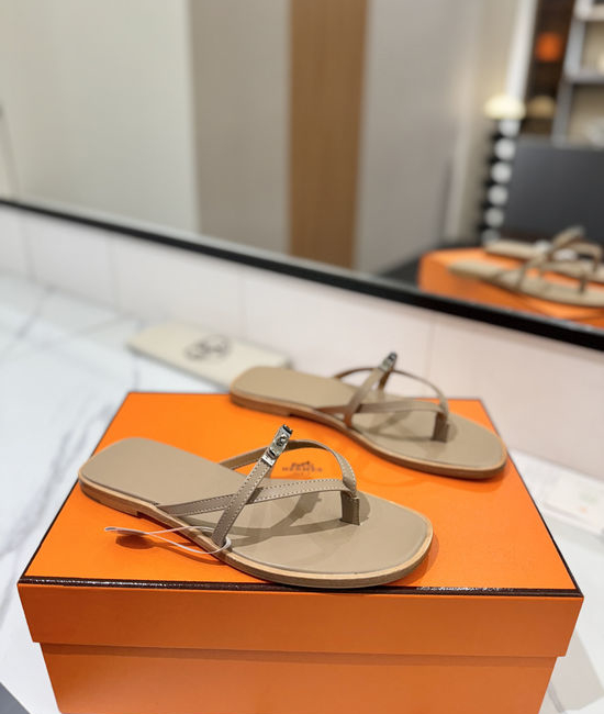 Hermes Classic Cowhide Leather Comfortable Slide Sandals