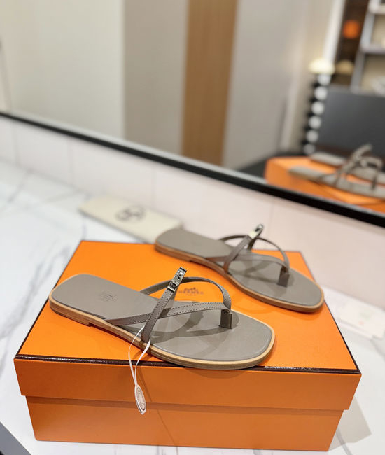 Hermes Classic Cowhide Leather Comfortable Slide Sandals