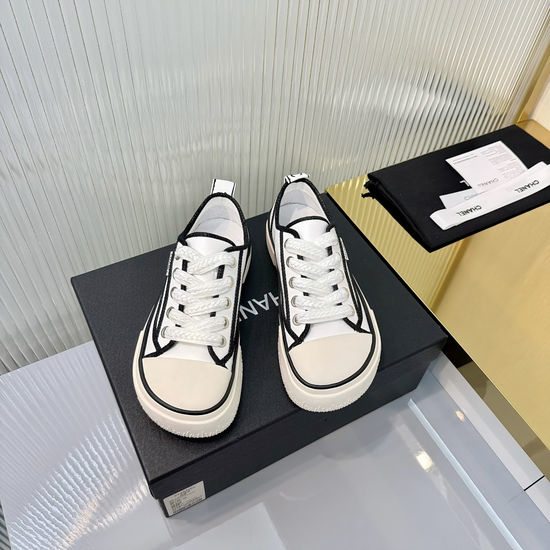 Chanel Two-tone Casual Sneakers Denim Leather Upper Comfortable Sole
