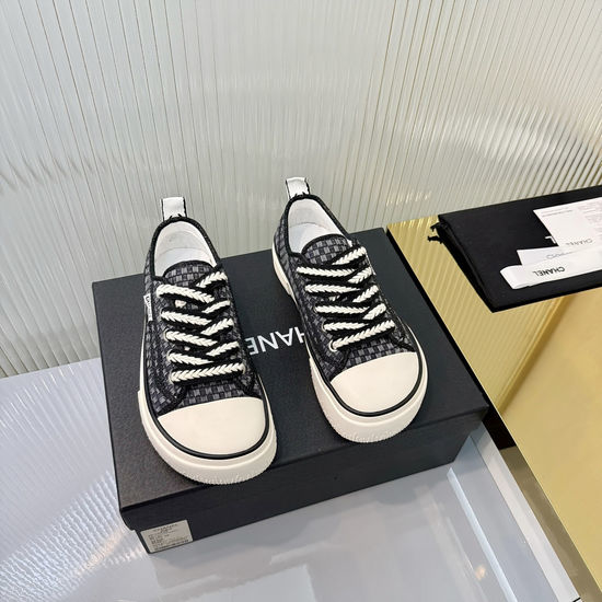 Chanel Two-tone Casual Sneakers Denim Leather Upper Comfortable Sole
