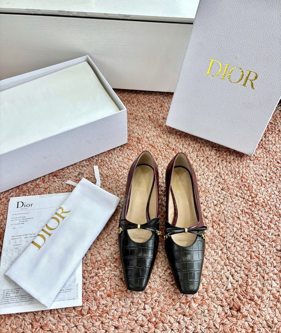 Christian Dior CD Elegant Bow Decor Leather Low Heel Pumps