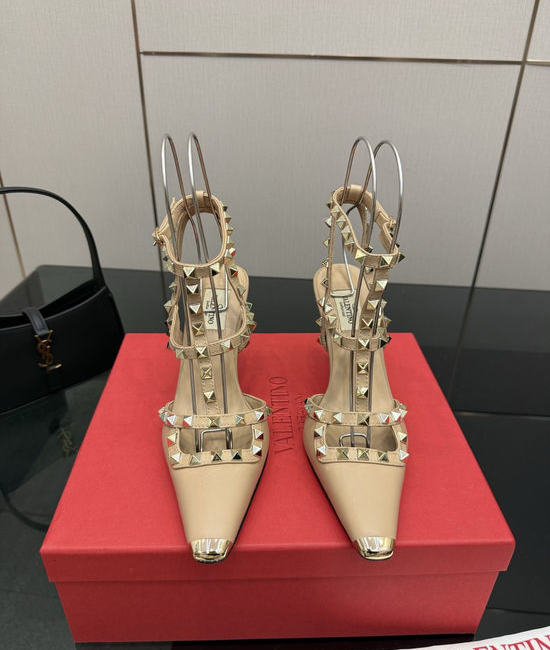 Valentino Classic Sheepskin Upper Sandals Comfortable Height Boosting