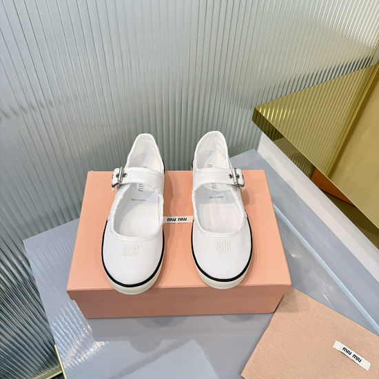 Miu Miu Thick Sole Canvas Casual Sneakers With Logo Accents