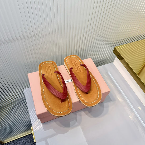 Miu Miu Minimalist Comfortable Beach Thong Sandals
